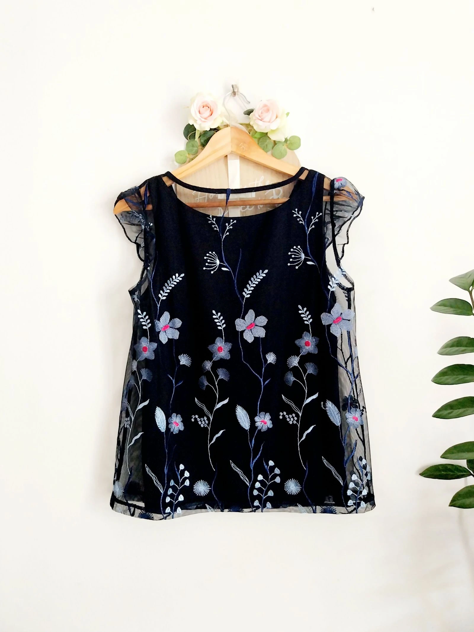 Blusa formal azul noche bordada Betty & Co Talla 36 – photo 10